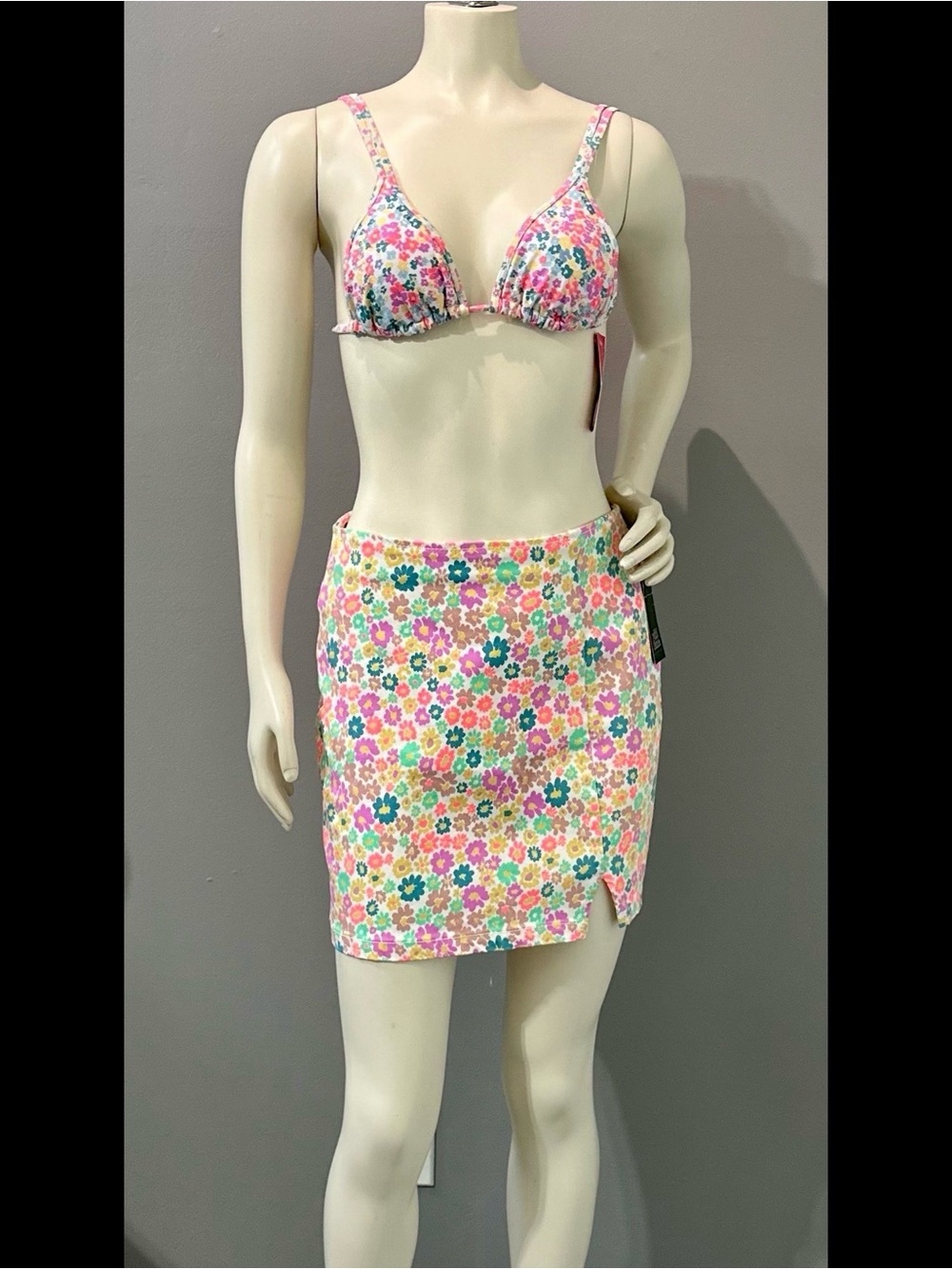 wild fable Pink Floral Mini Skirt and Bikini Top Set